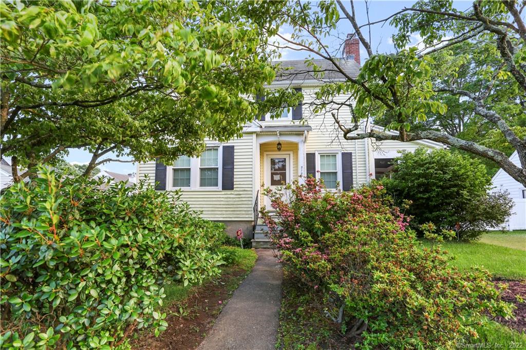 272 Rosewood Place Bridgeport CT 06610