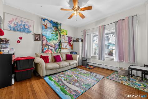 4 Robbins Court Norwich CT 06360