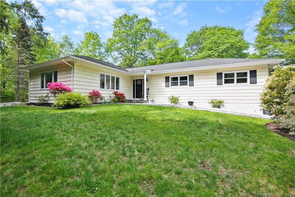 8 Thistle Lane Greenwich CT 06831