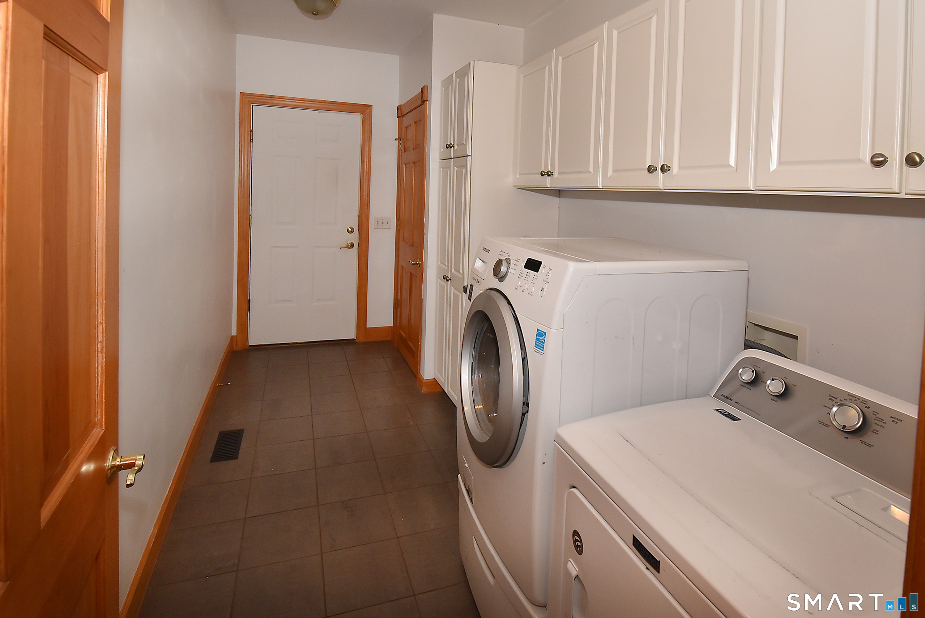 5 Crystal Ball Court Ellington CT 06029