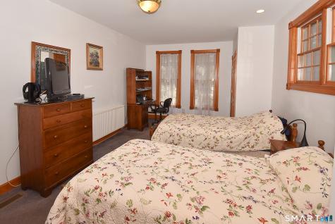 5 Crystal Ball Court Ellington CT 06029