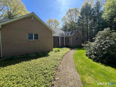 5 Crystal Ball Court Ellington CT 06029