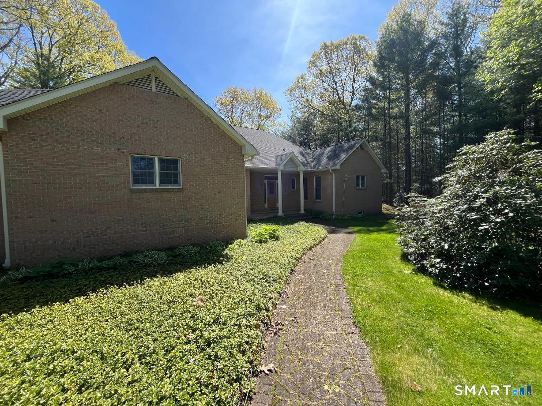 5 Crystal Ball Court Ellington CT 06029