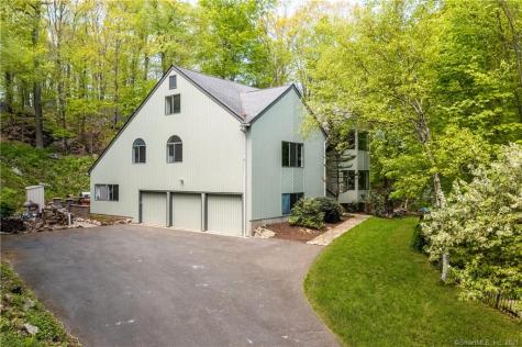 11 Fawn Crest Drive New Fairfield CT 06812