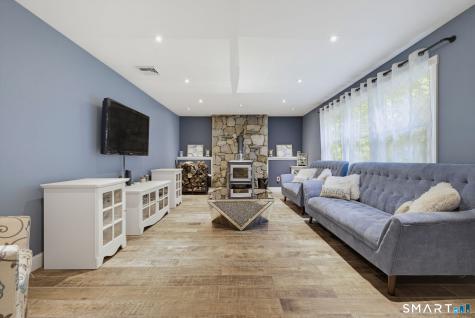 18 Vale Road Brookfield CT 06804