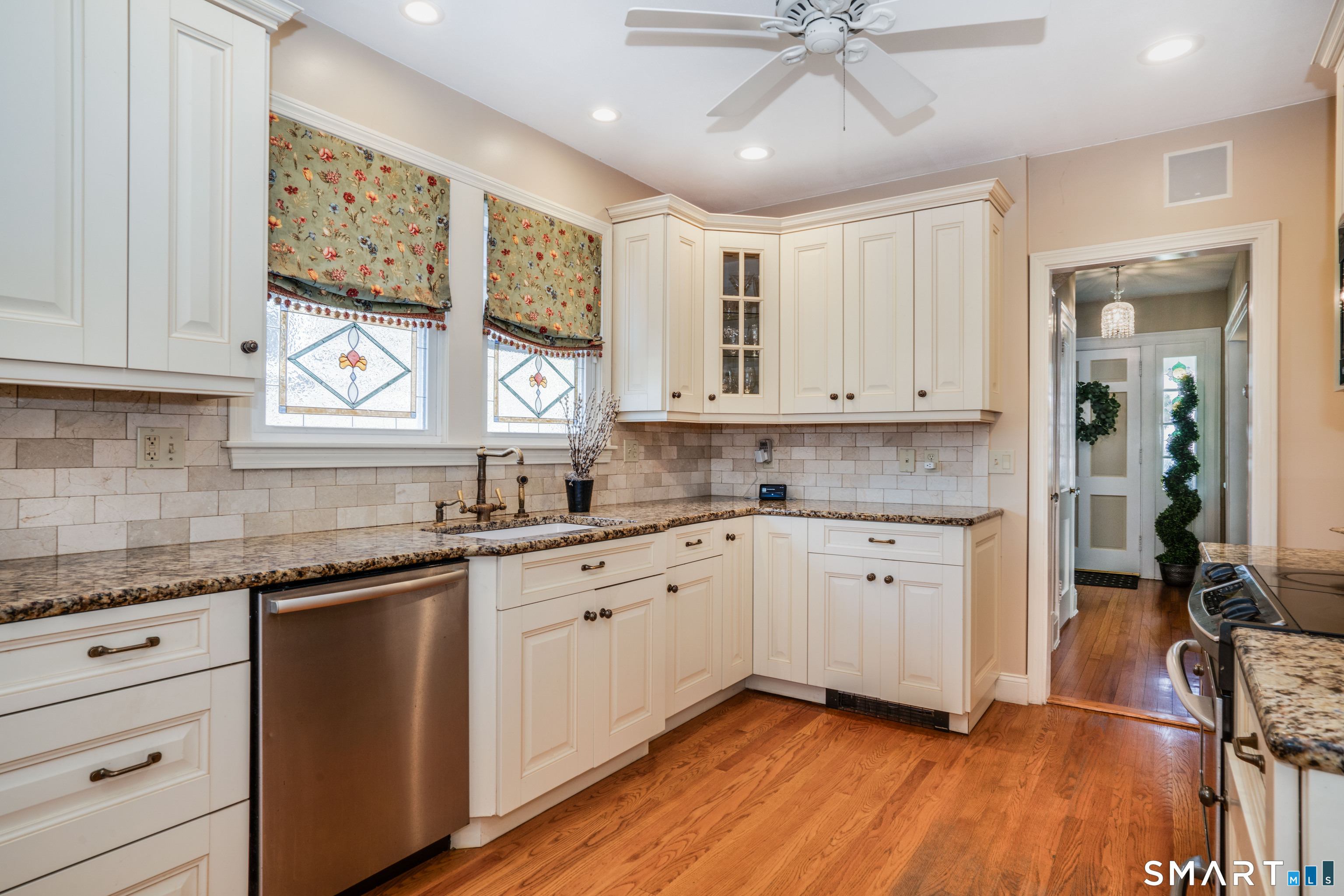 469 Fern Street West Hartford CT 06107