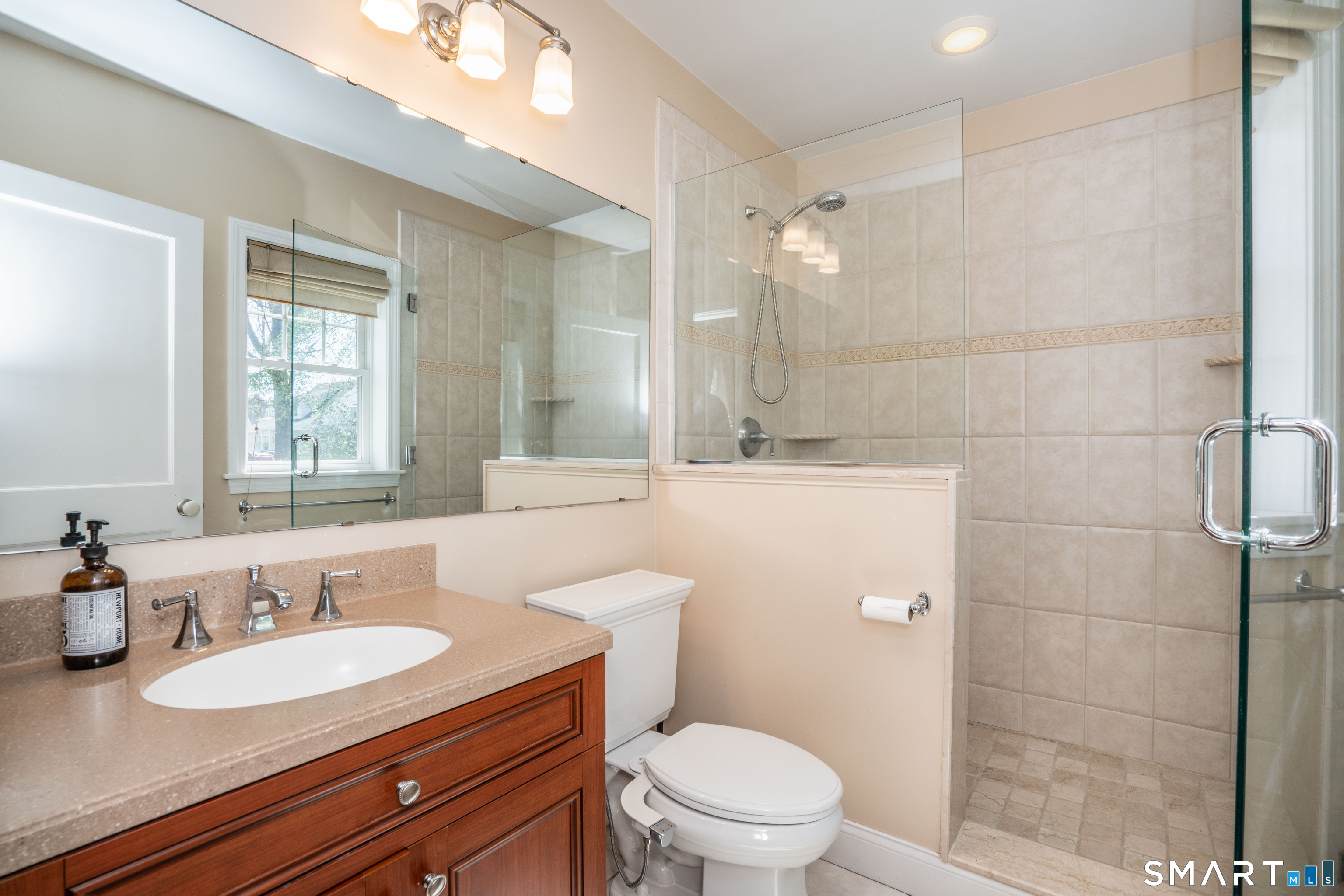 469 Fern Street West Hartford CT 06107
