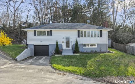 94 Cottage Grove Lane Waterbury CT 06706