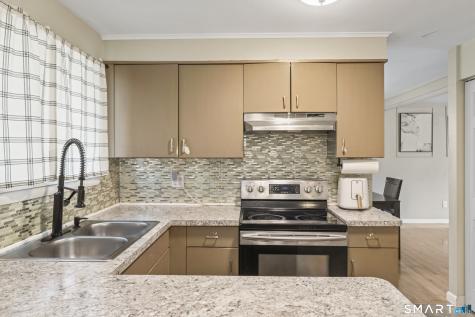 94 Cottage Grove Lane Waterbury CT 06706