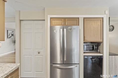 94 Cottage Grove Lane Waterbury CT 06706