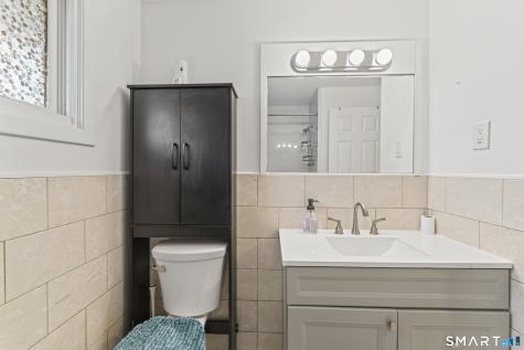 94 Cottage Grove Lane Waterbury CT 06706