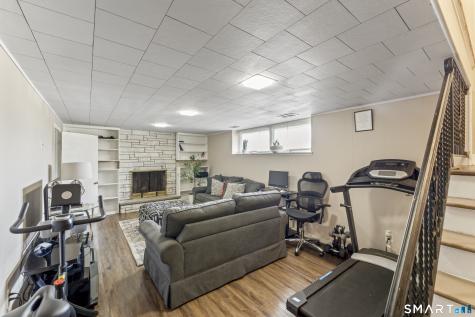 94 Cottage Grove Lane Waterbury CT 06706