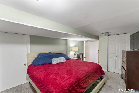 94 Cottage Grove Lane Waterbury CT 06706
