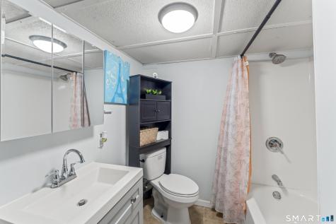 94 Cottage Grove Lane Waterbury CT 06706