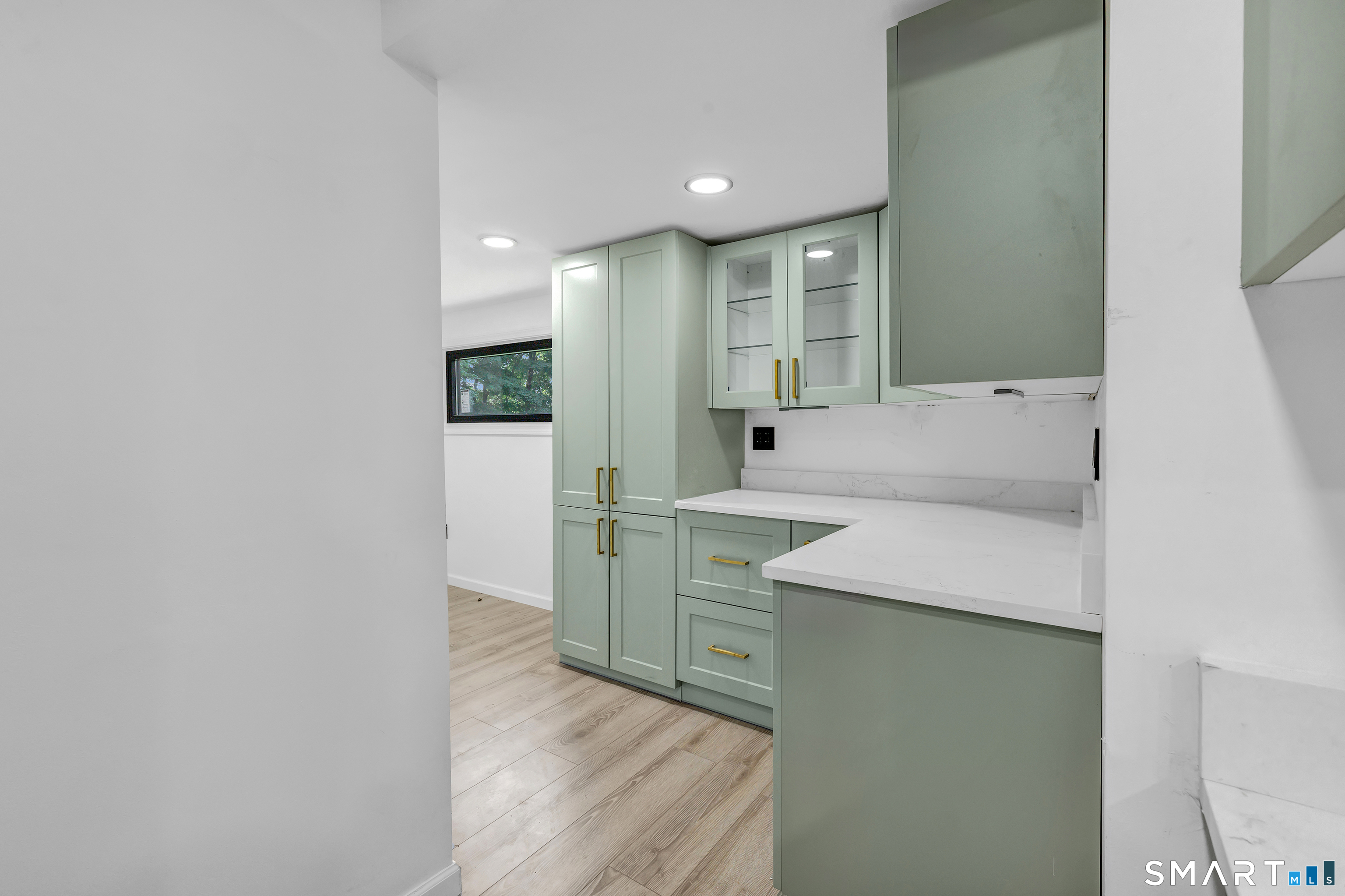 5167 Main Street Trumbull CT 06611