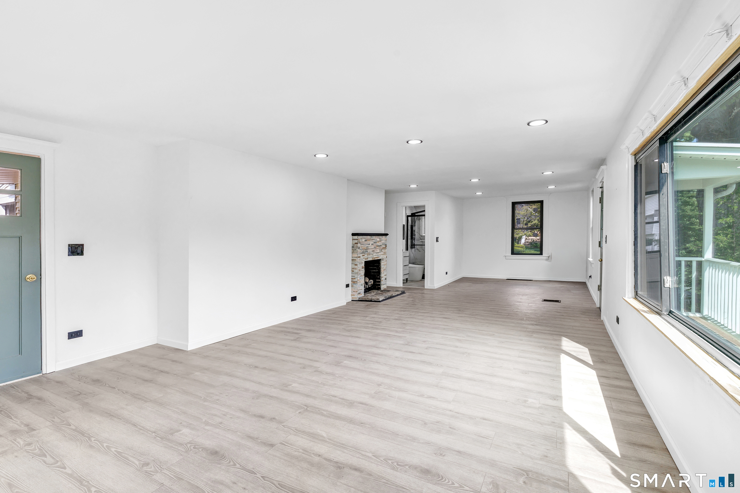 5167 Main Street Trumbull CT 06611