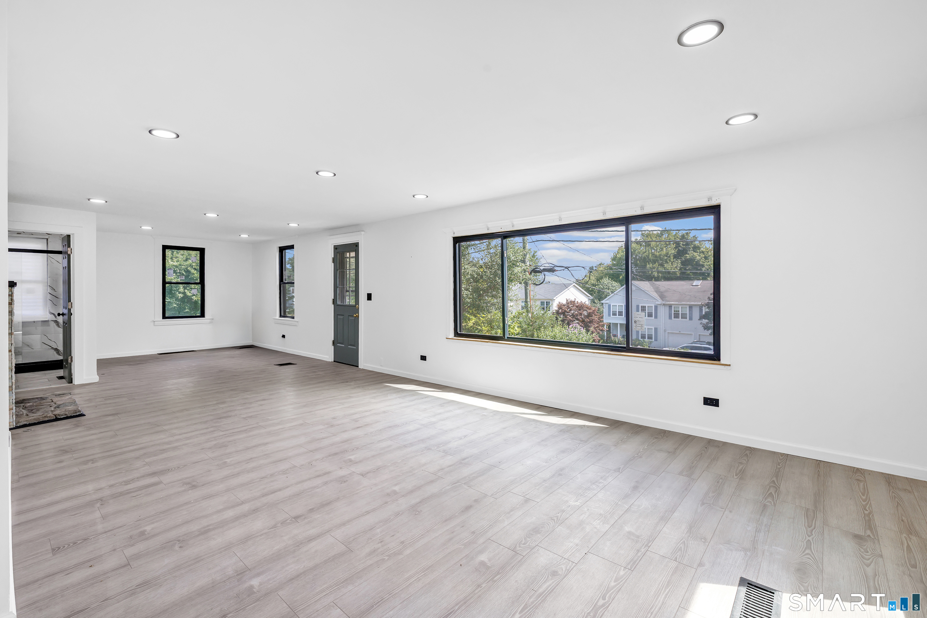 5167 Main Street Trumbull CT 06611