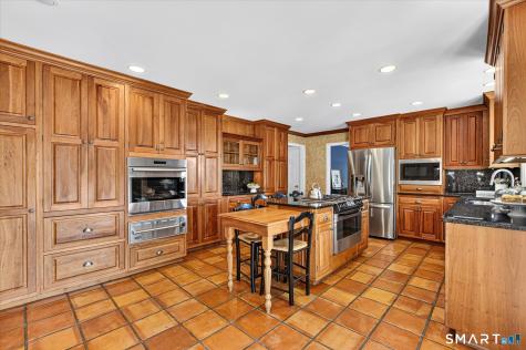29 Pilfershire Lane Simsbury CT 06092