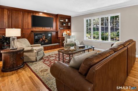 29 Pilfershire Lane Simsbury CT 06092