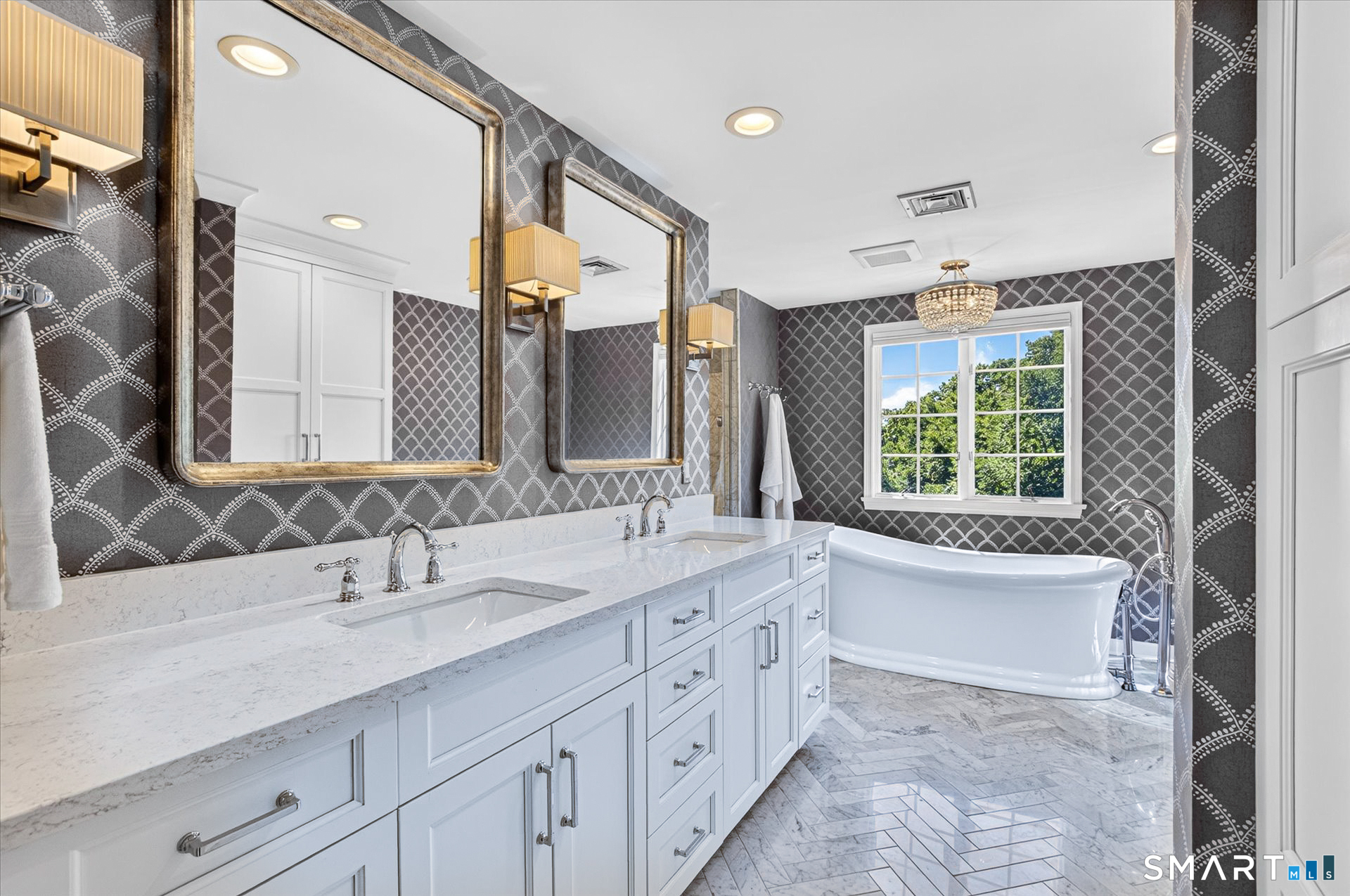 29 Pilfershire Lane Simsbury CT 06092