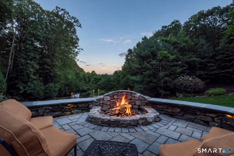 29 Pilfershire Lane Simsbury CT 06092