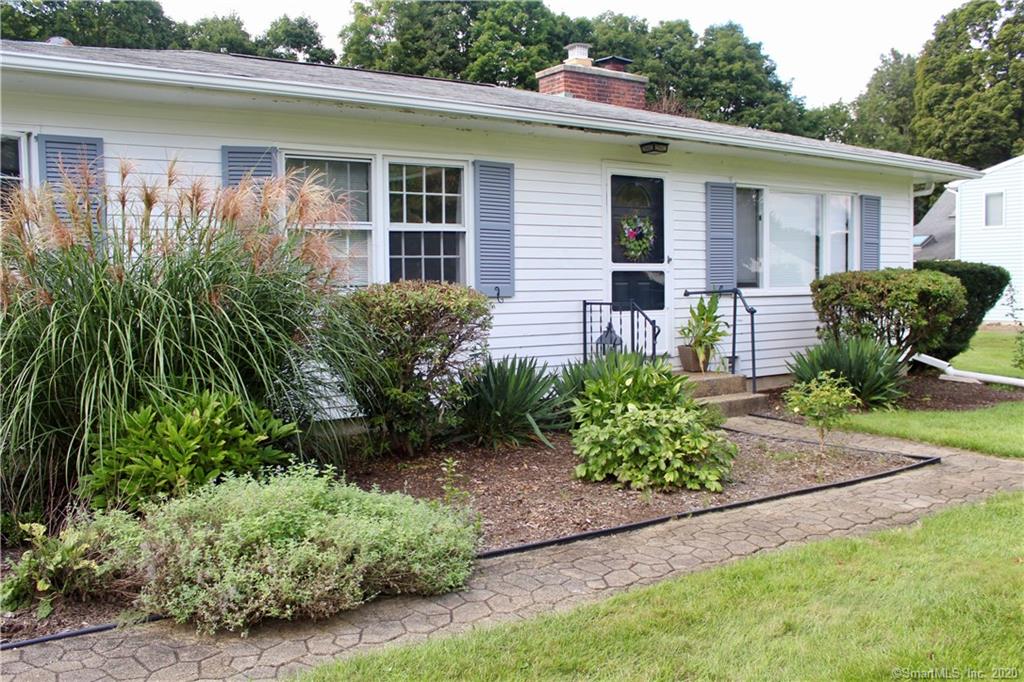 28 White Oak Road Woodbury CT 06798