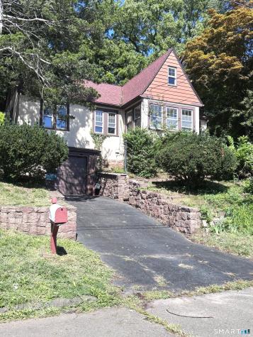 28 Savoy Street Hamden CT 06514