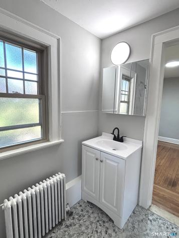 28 Savoy Street Hamden CT 06514