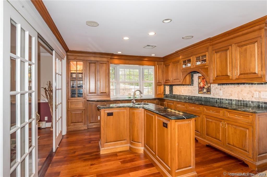 15 Sand Hill Road Simsbury CT 06089