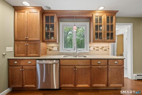20 Saxton Brook Drive Simsbury CT 06070