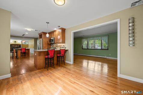 20 Saxton Brook Drive Simsbury CT 06070