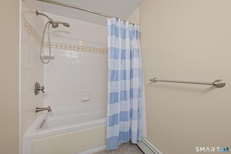 20 Saxton Brook Drive Simsbury CT 06070