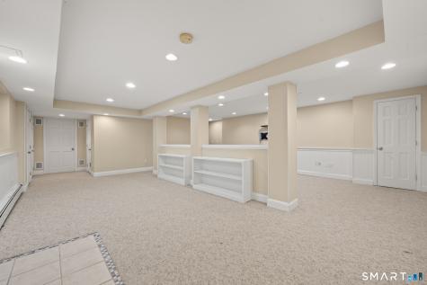20 Saxton Brook Drive Simsbury CT 06070