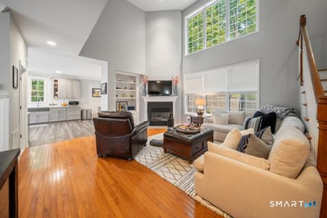 25 Independence Circle Southbury CT 06488
