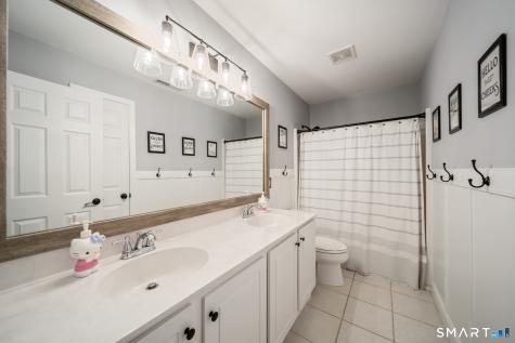 25 Independence Circle Southbury CT 06488