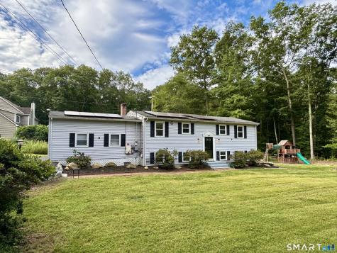 13 Black Oak Drive East Lyme CT 06333