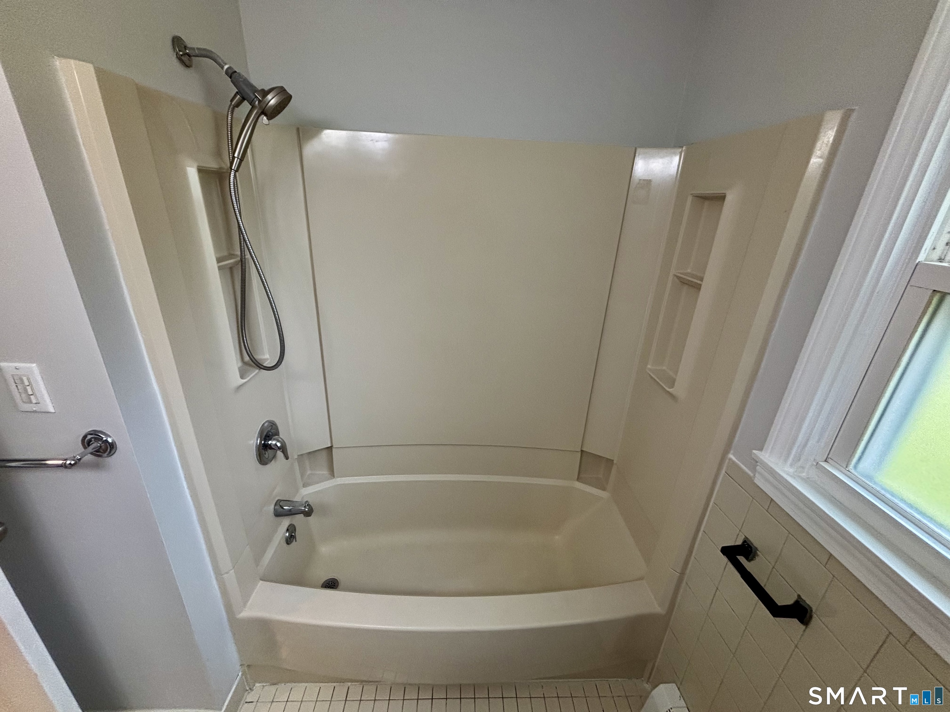 13 Black Oak Drive East Lyme CT 06333