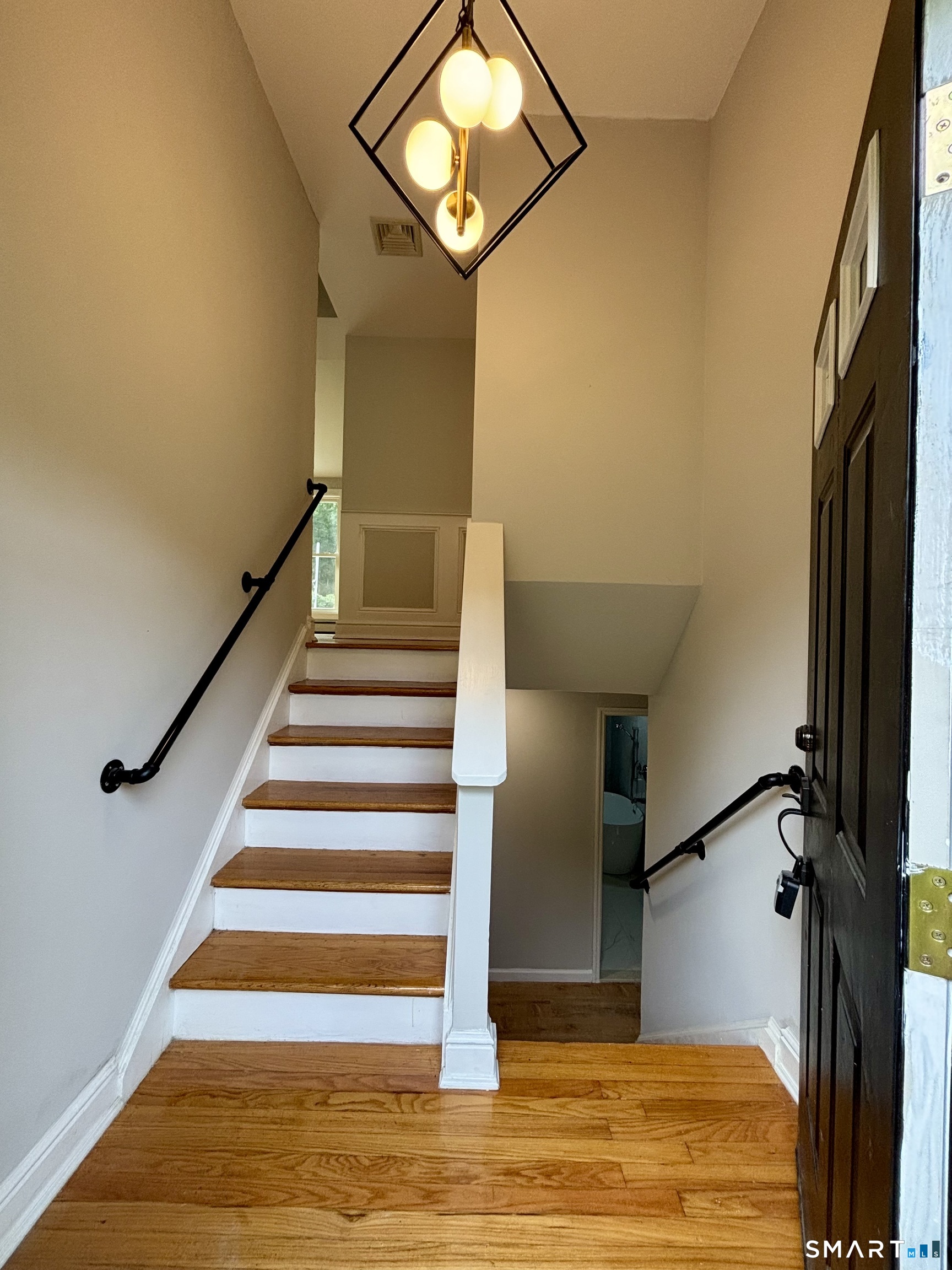 13 Black Oak Drive East Lyme CT 06333