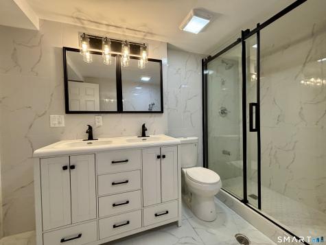 13 Black Oak Drive East Lyme CT 06333