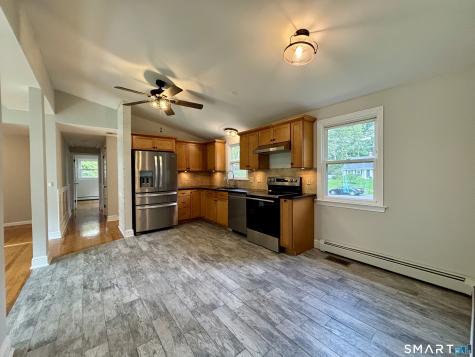 13 Black Oak Drive East Lyme CT 06333