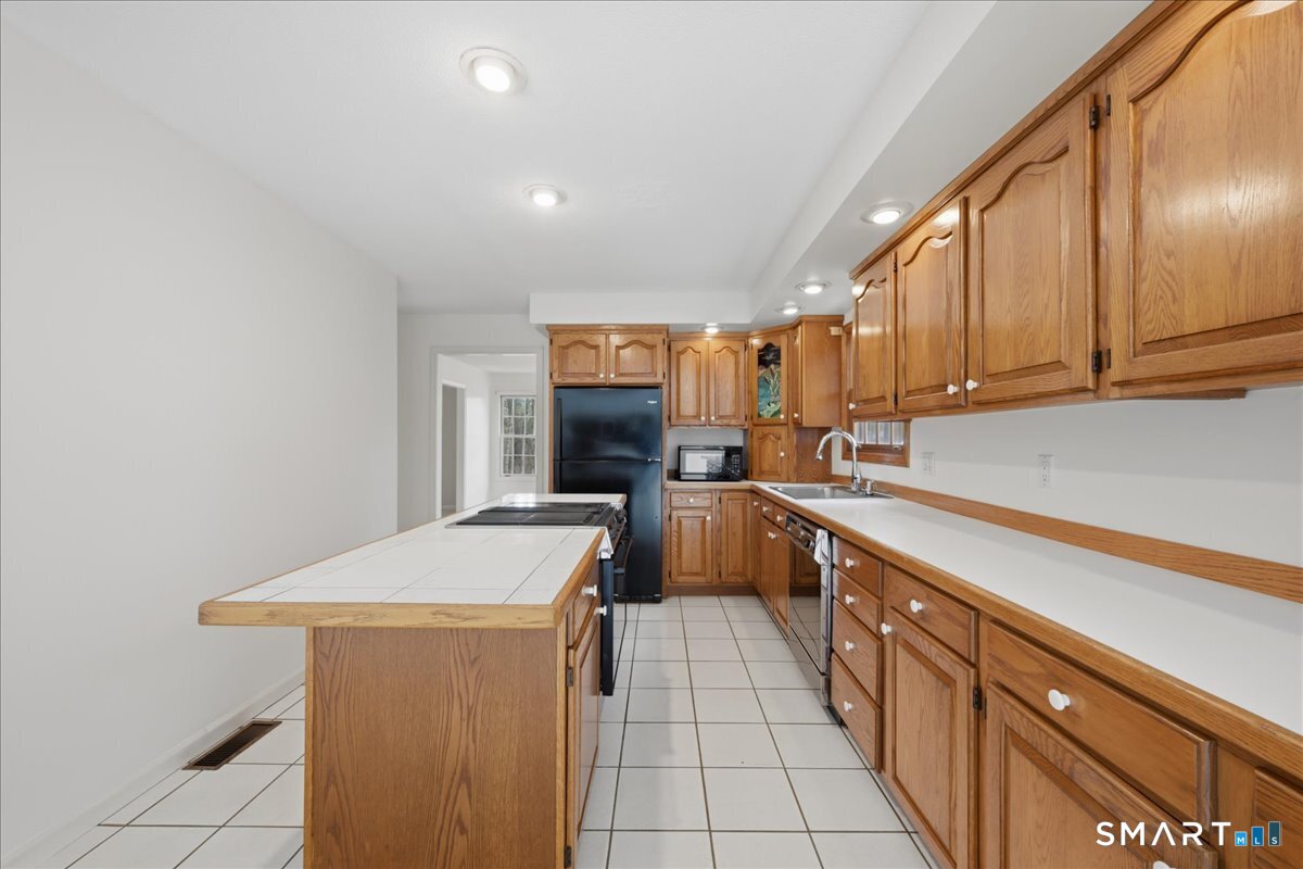 1 Scalise Drive Columbia CT 06237