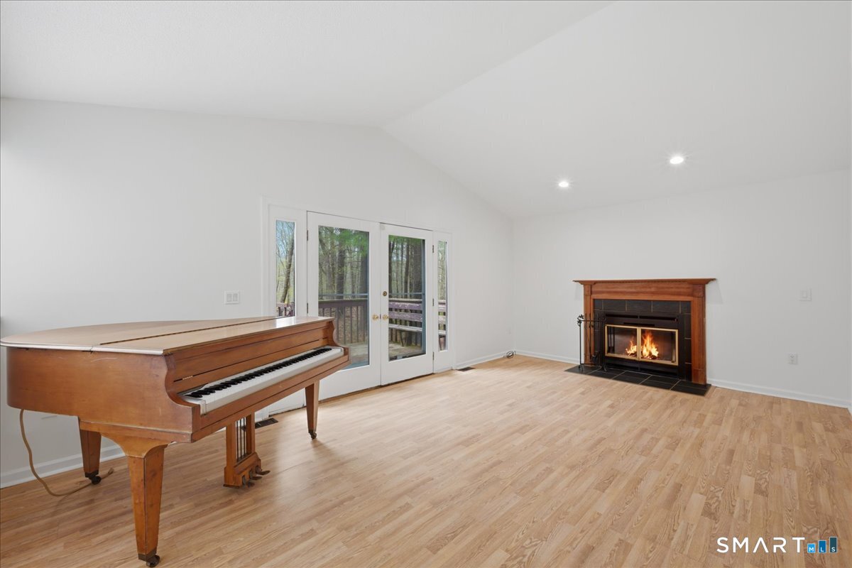1 Scalise Drive Columbia CT 06237