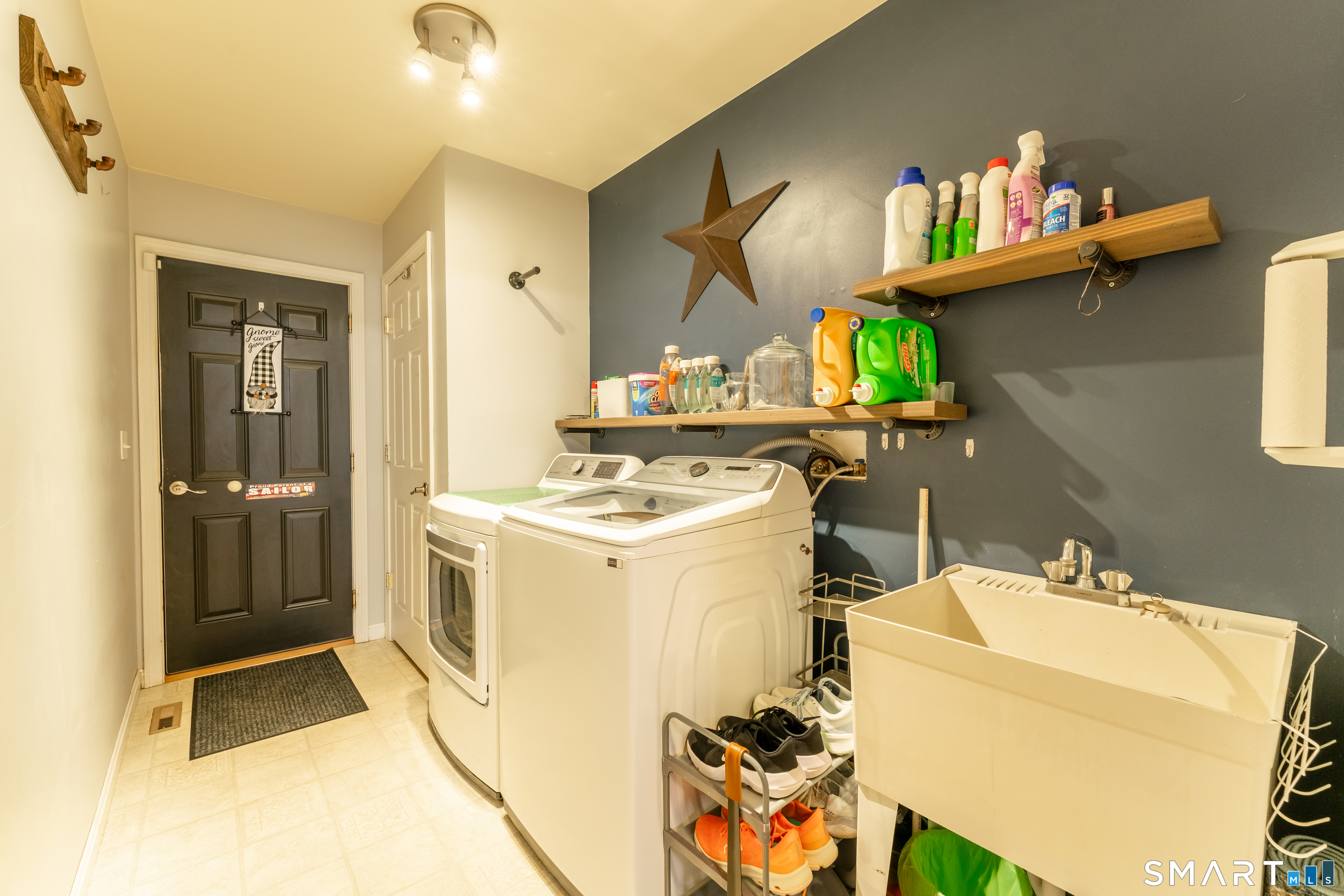 10 Meadow Brook Circle Lisbon CT 06351