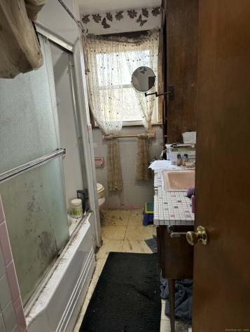 6 Elaine Street Bozrah CT 06334