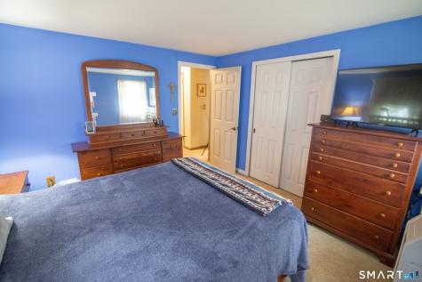 27 Old Colony Road North Stonington CT 06359