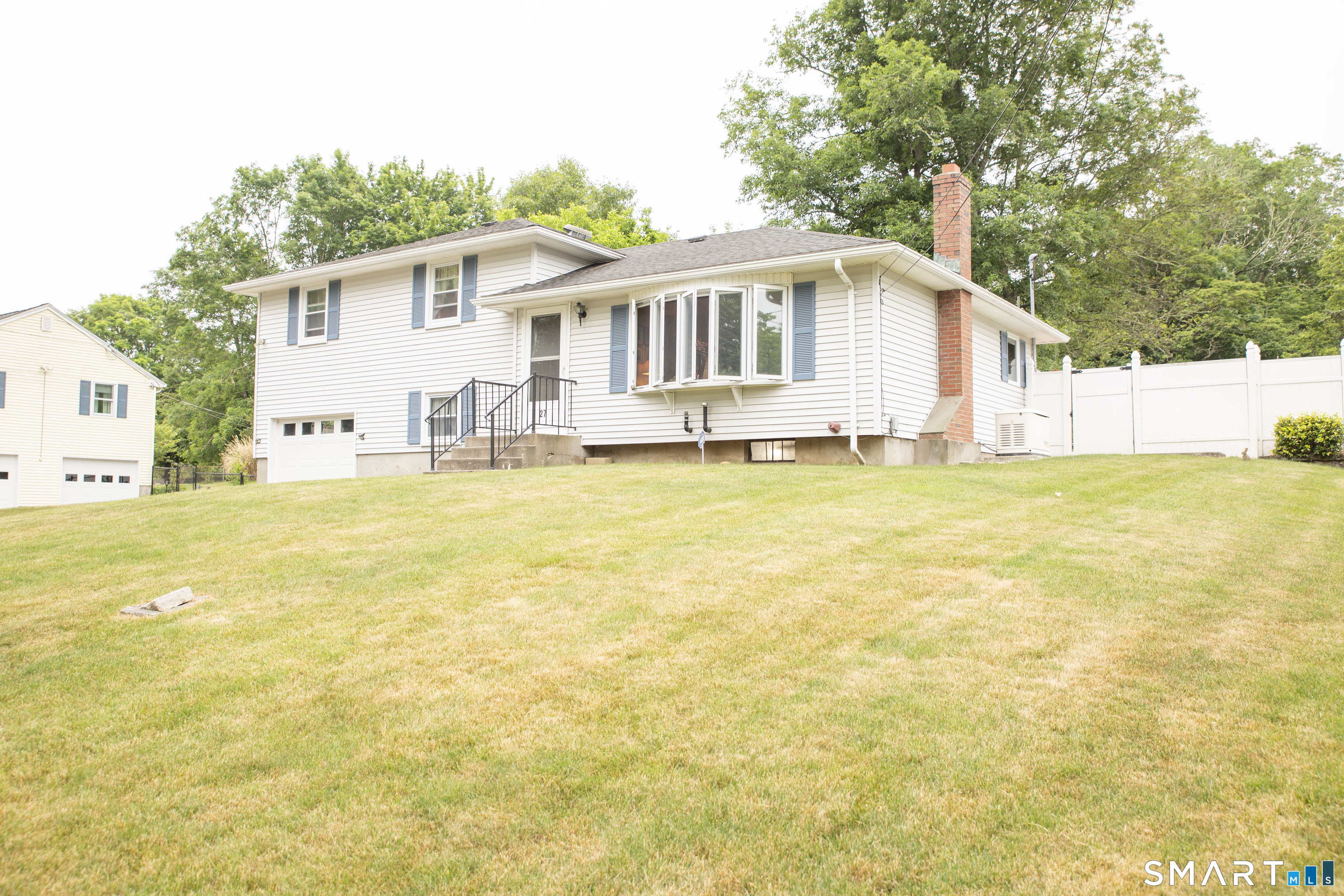 27 Old Colony Road North Stonington CT 06359