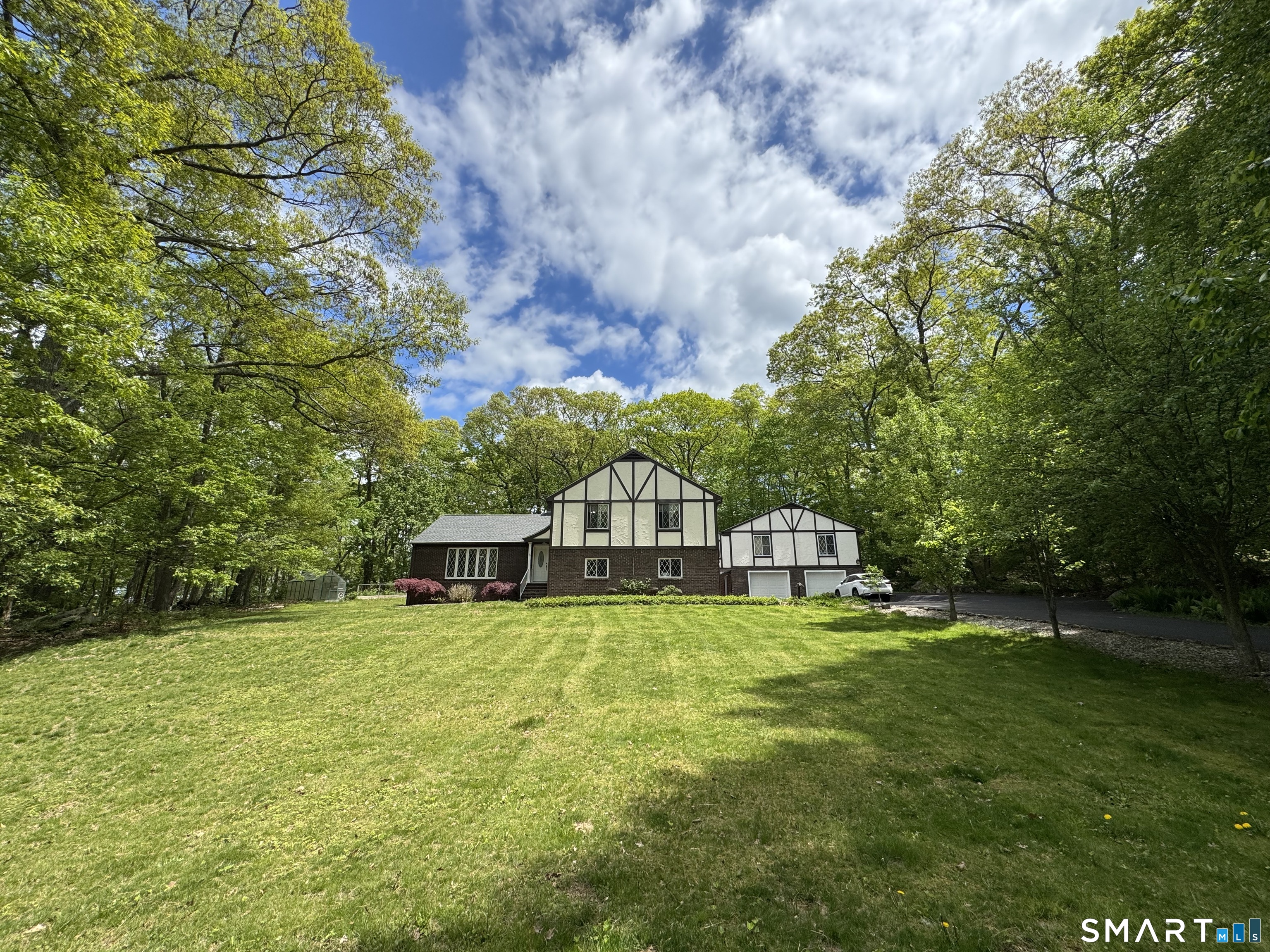 38 Grey Ledge Drive Guilford CT 06437