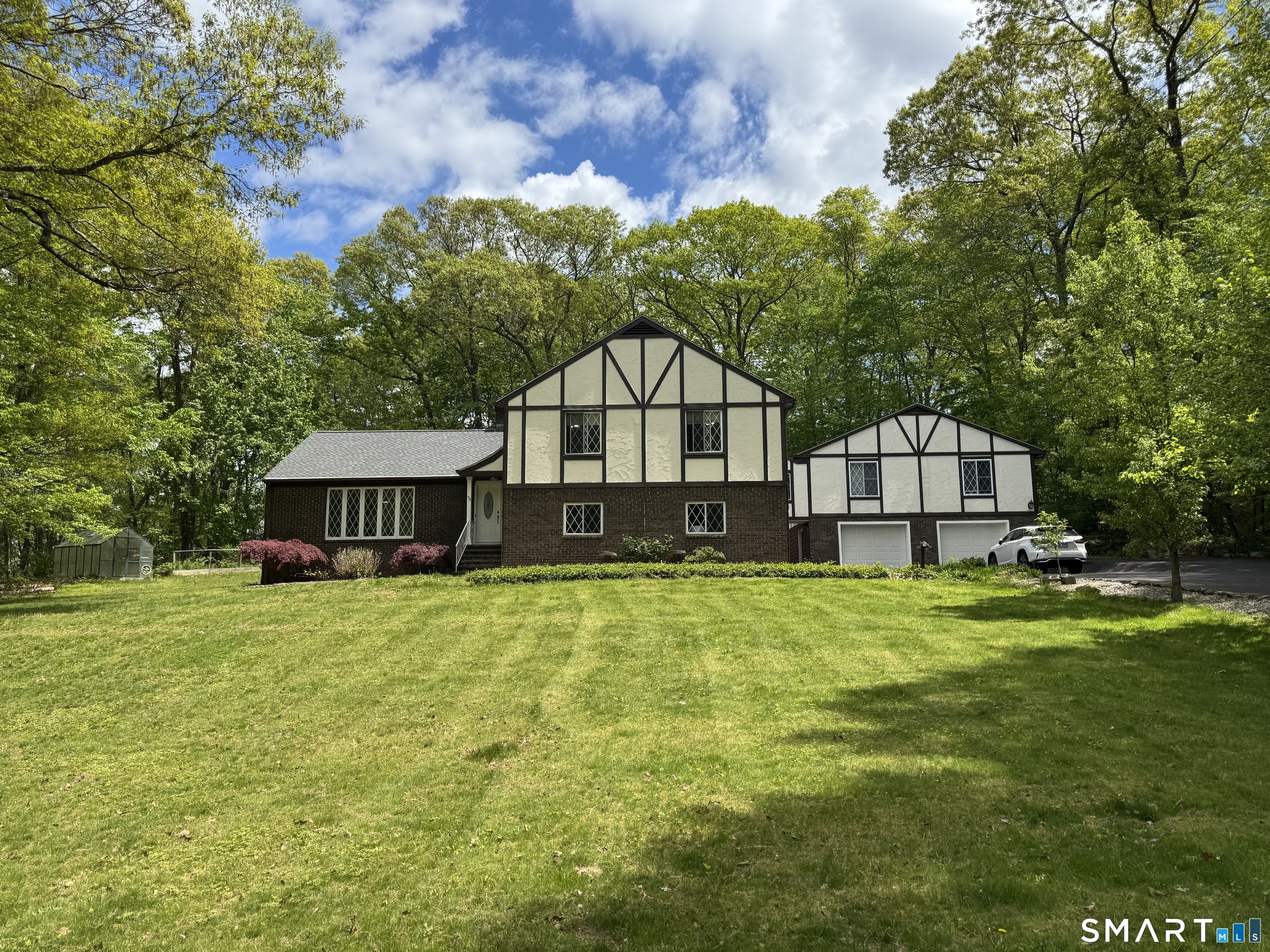 38 Grey Ledge Drive Guilford CT 06437