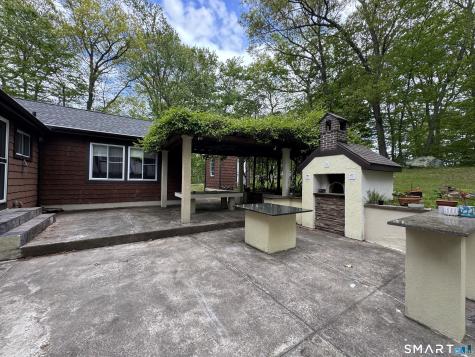 38 Grey Ledge Drive Guilford CT 06437