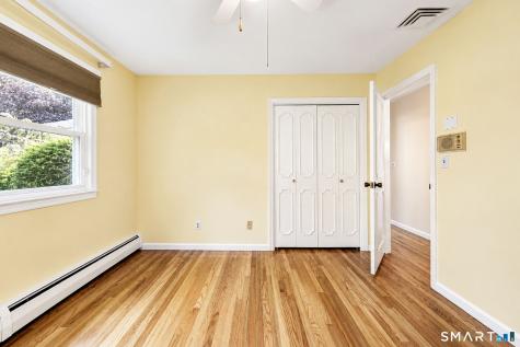 10 Vernon Court Woodbridge CT 06525